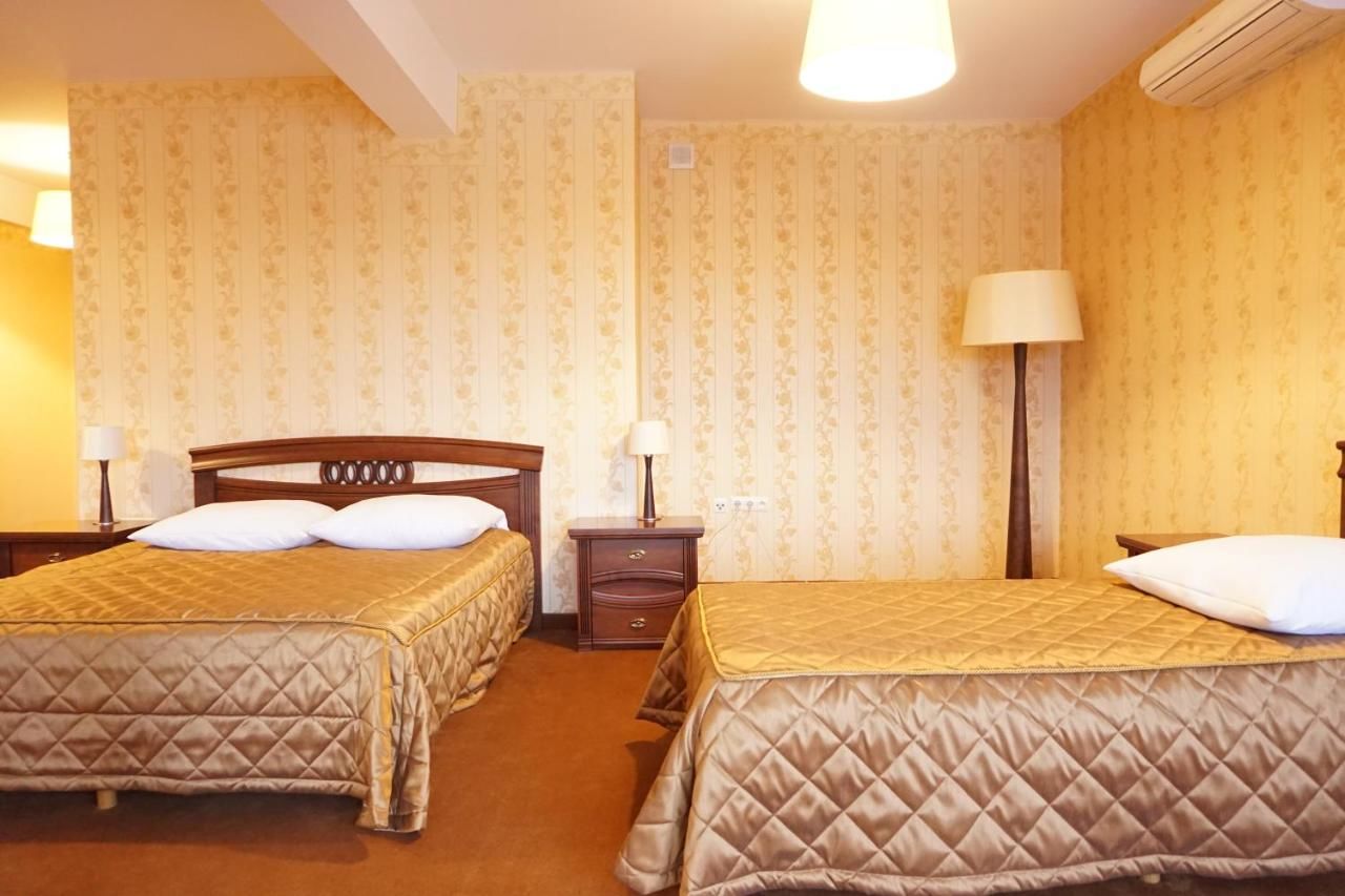 Отель Hotel Mistral Марки-48