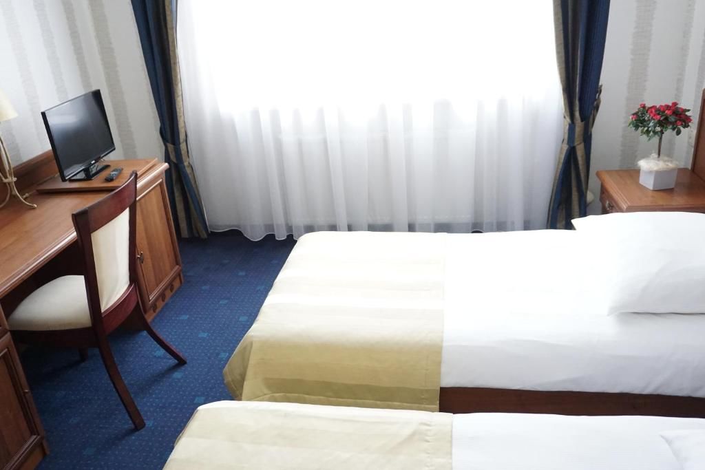 Отель Hotel Mistral Марки-50