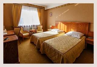 Отель Hotel Mistral Марки Стандартный двухместный номер с 2 отдельными кроватями-12